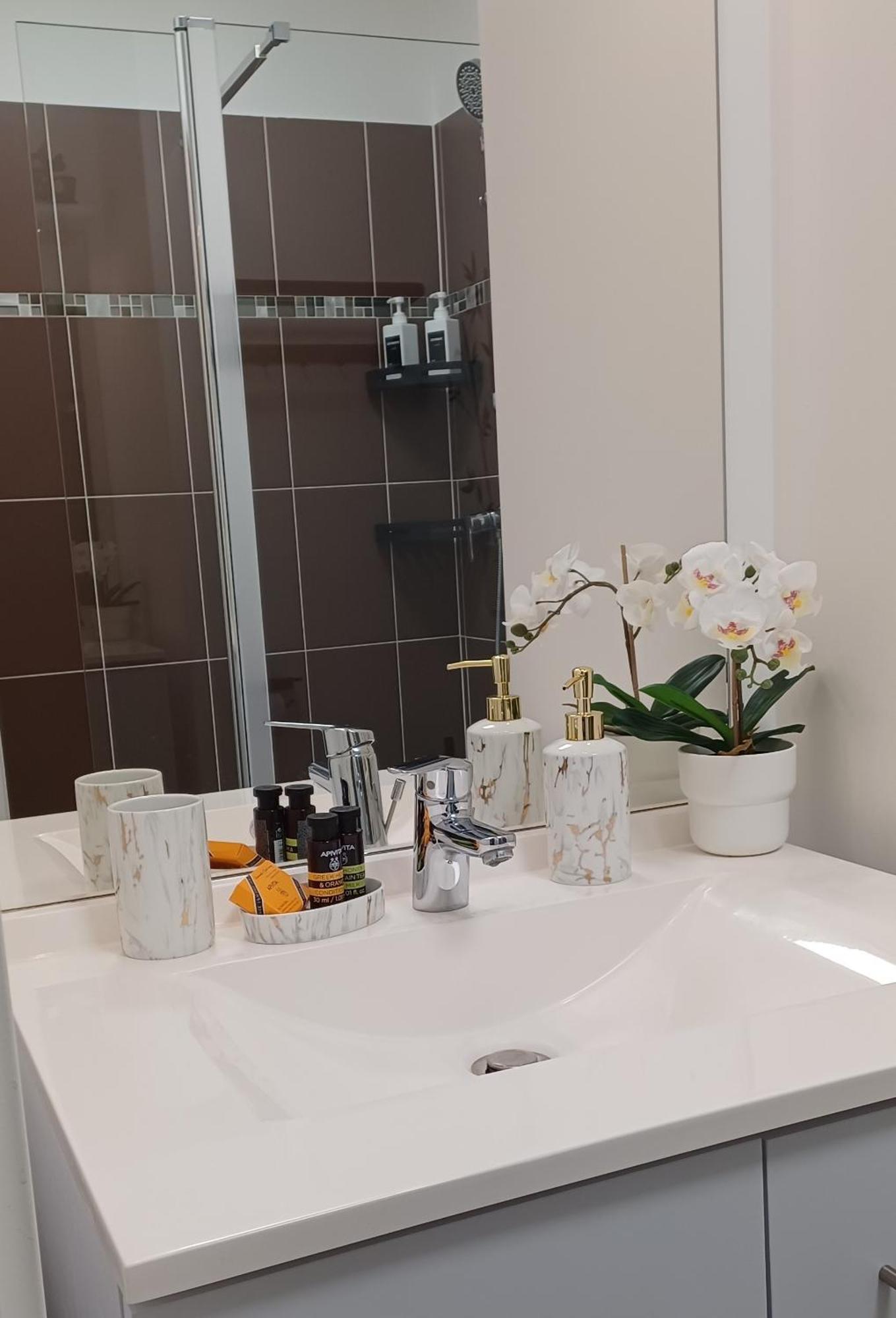 Luminary Night Suite Montévrain Zewnętrze zdjęcie